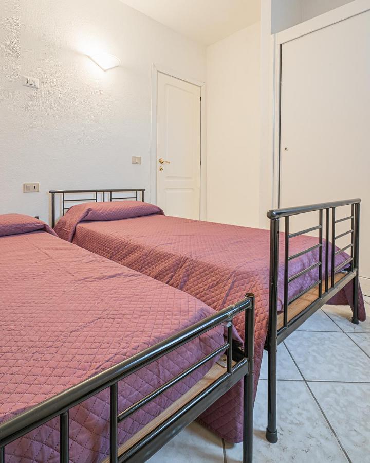Ambra Holiday Rooms 圣特奥多罗 外观 照片
